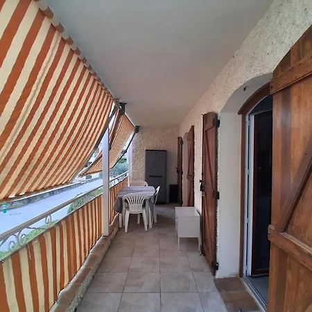 Apartman St Cyr Sur *